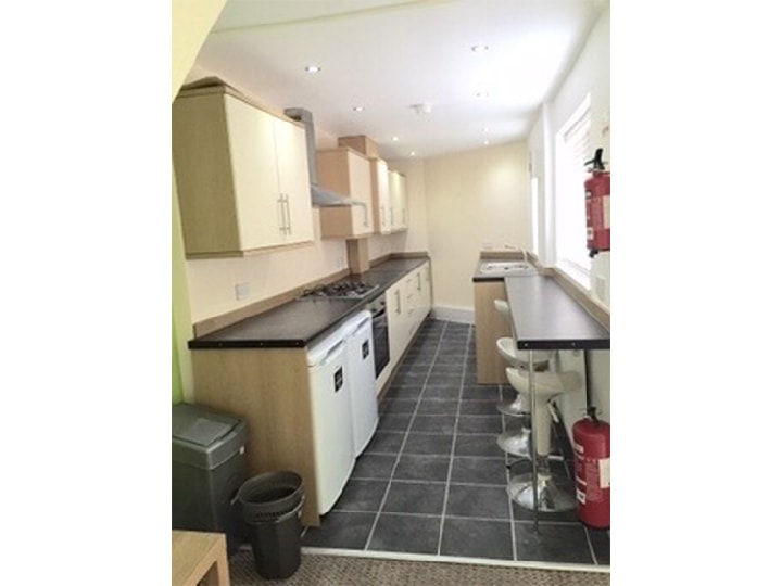 93 Hall Lane Main Image 52