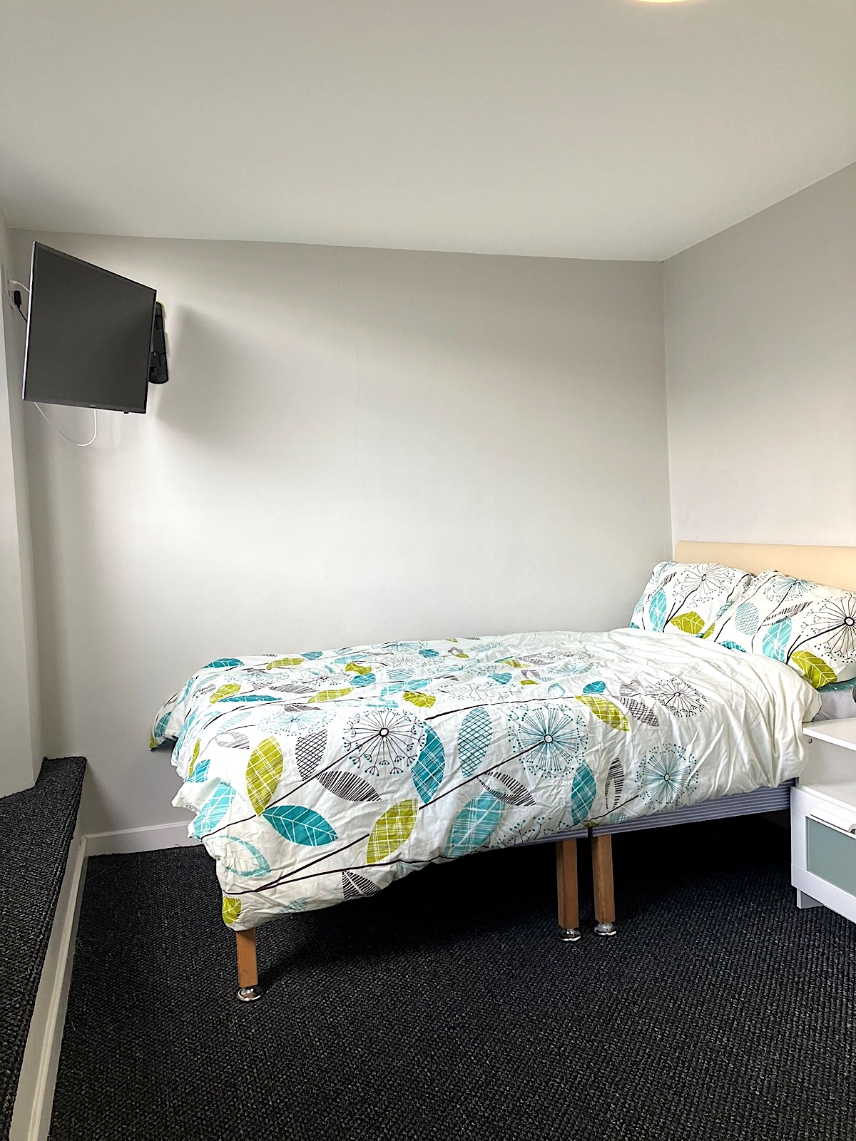 Bed 2.2