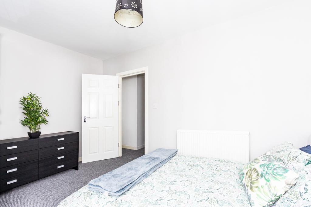 Bedroom 1c